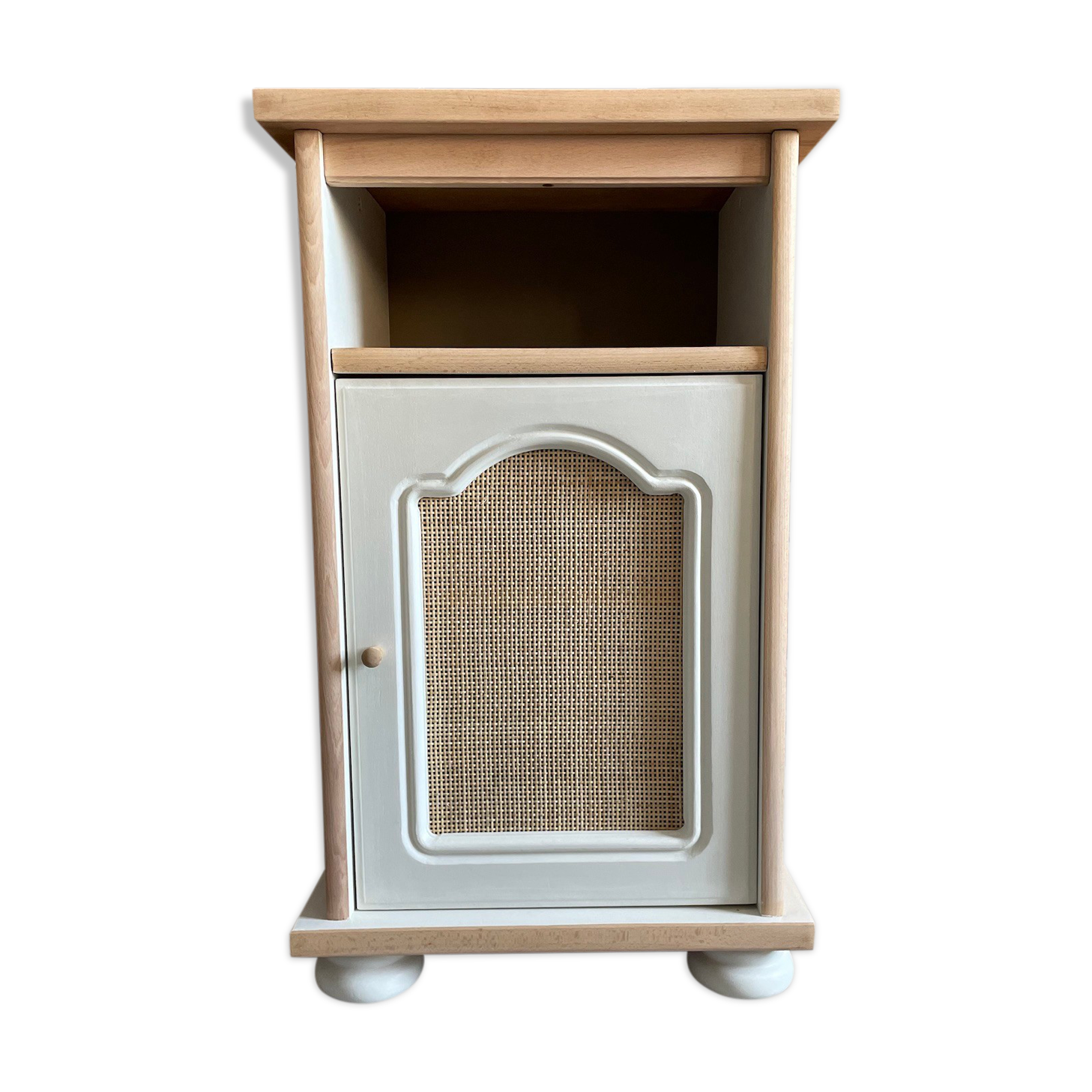 Entrance furniture