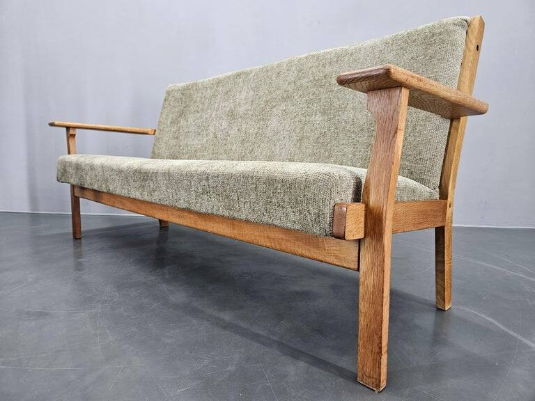 Canapé 3 places par Hans J. Wegner pour Getama, Danemark, années 1960