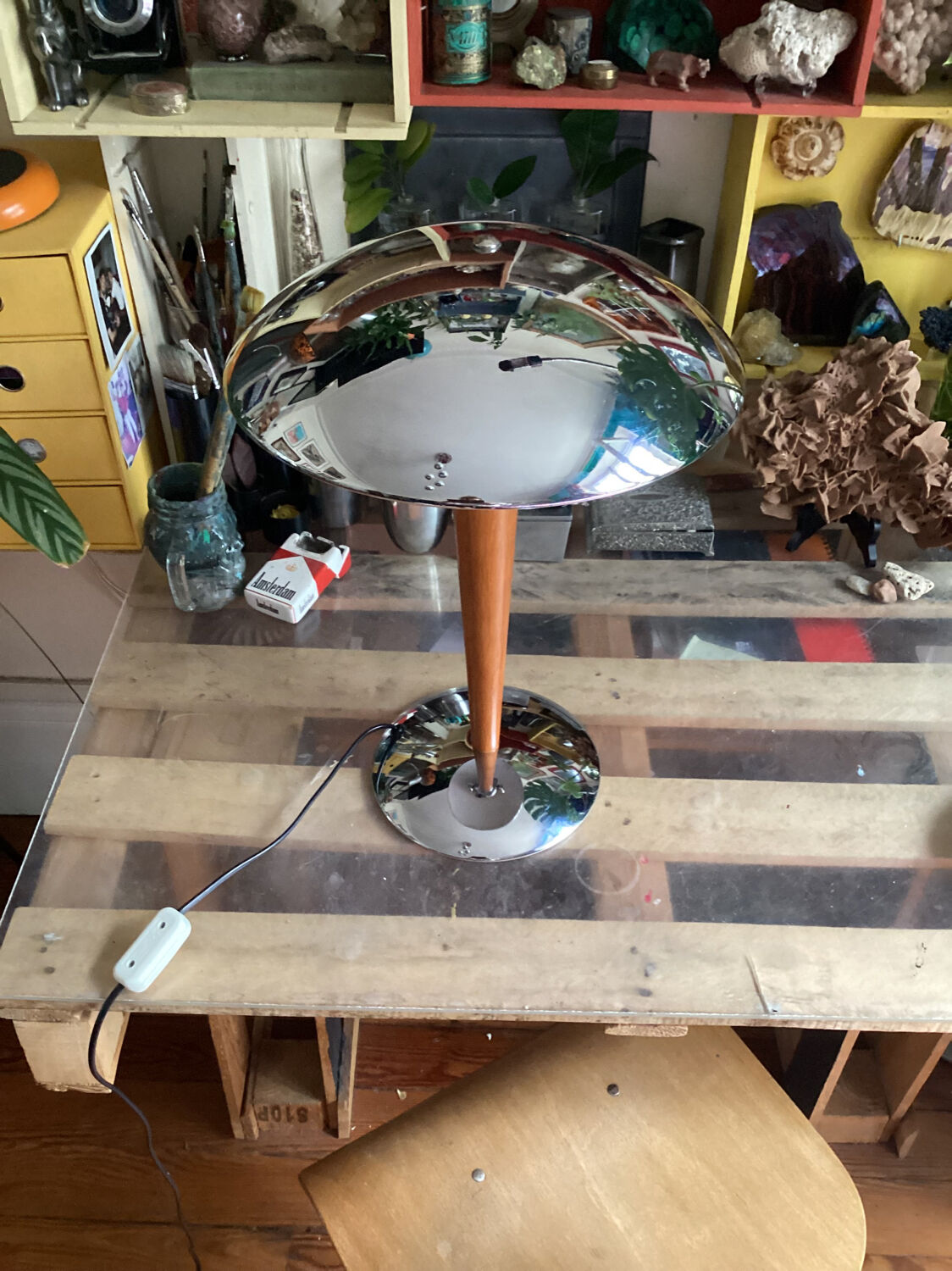 Vintage design liner mushroom table lamp