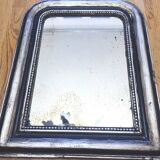Ancien miroir Louis Phillipe, argenté à la feuille d'argent.