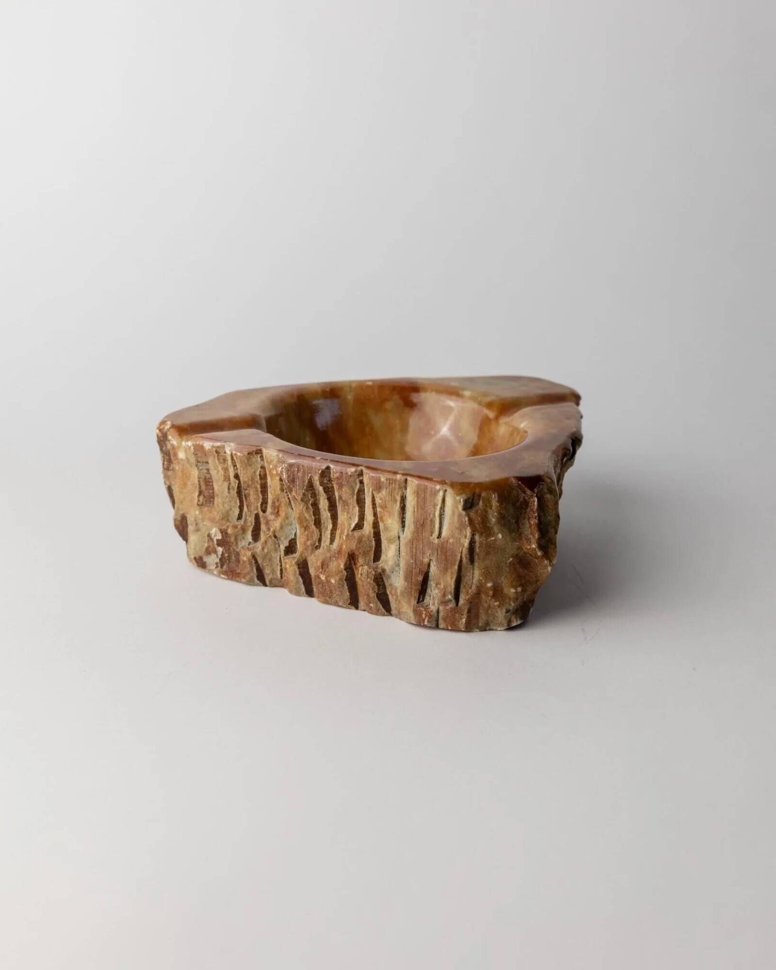 Large vintage ashtray in alabaster - handmade in stone - Italy 1960s - table decoration, unique gift idea, smoking accessories