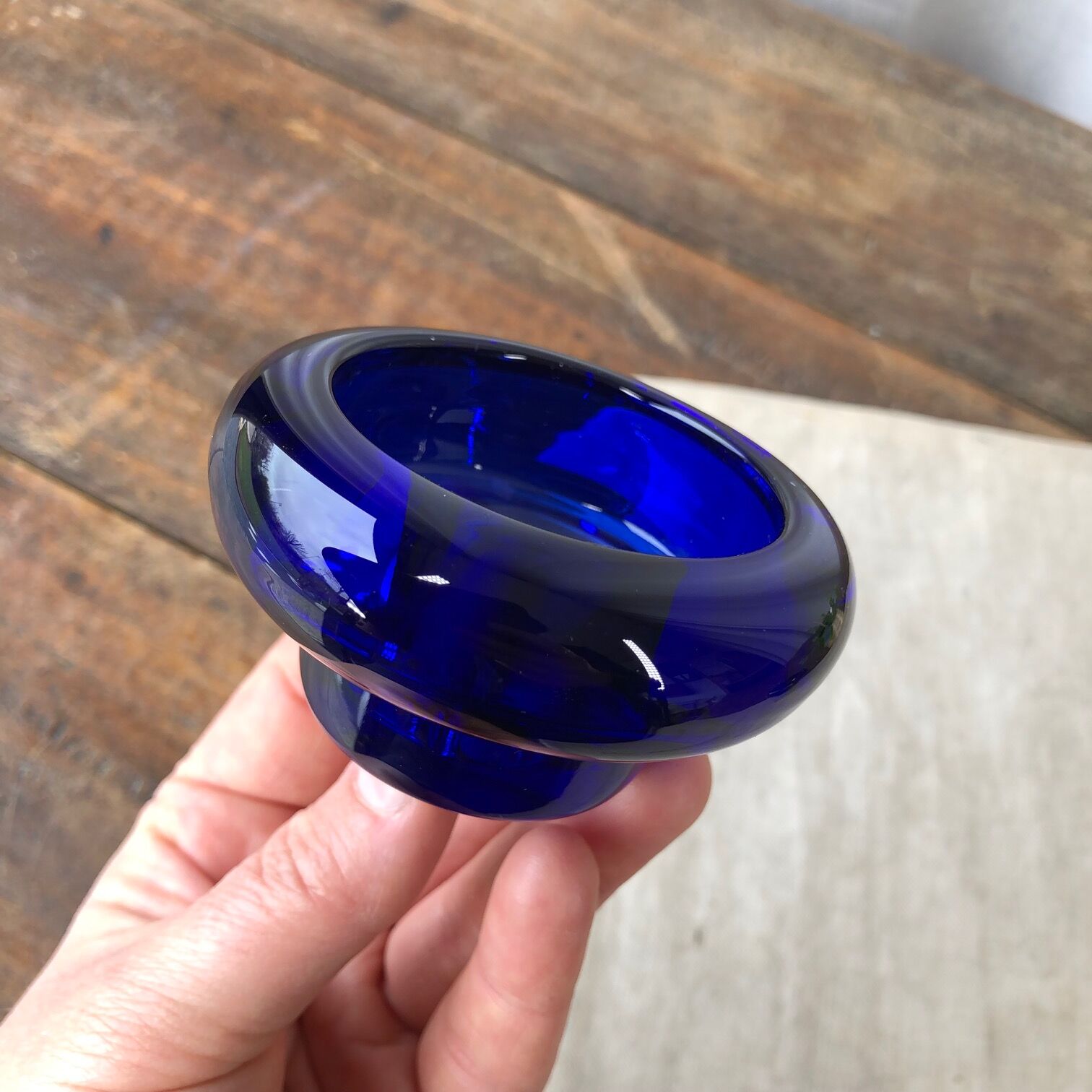 Duo de bougeoirs vintage en verre bleu