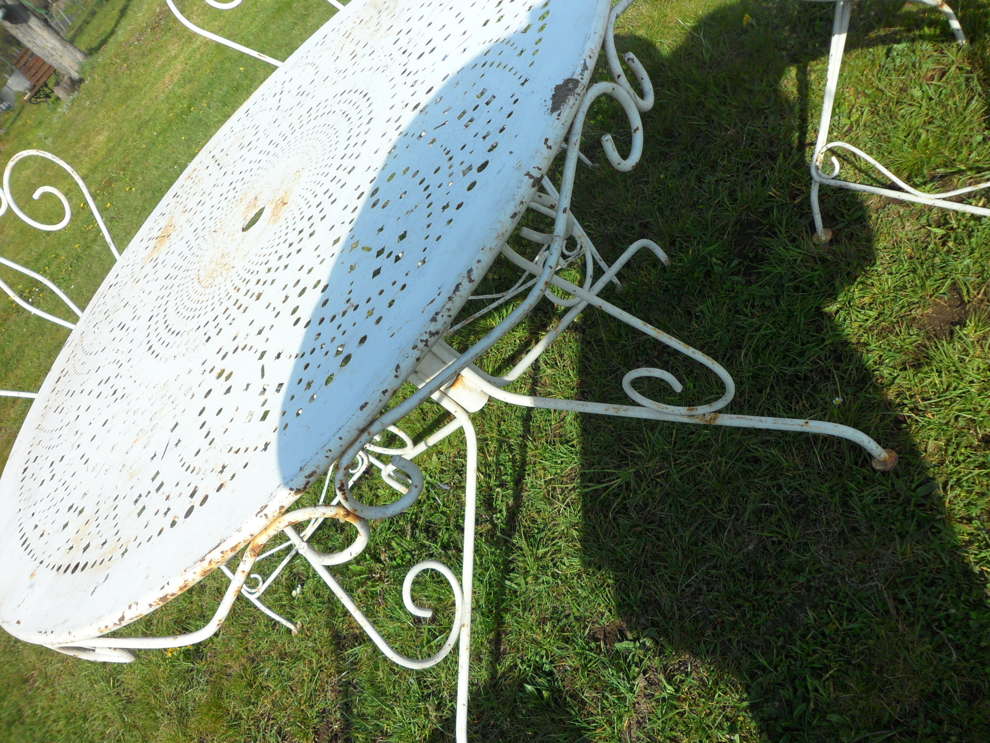 Garden lounge table and 4 chairs