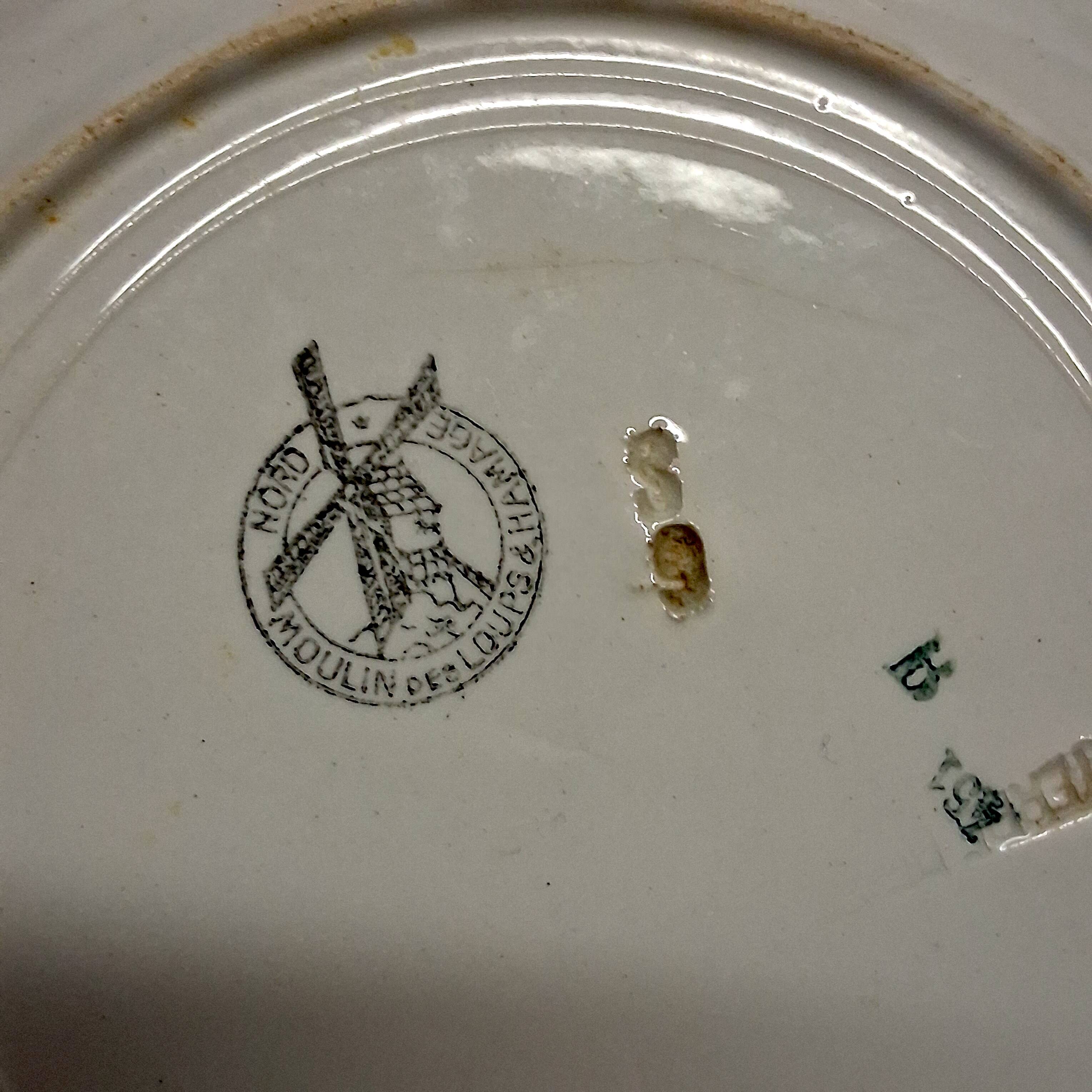 5 assiettes à dessert ancienne de chez Moulins des loups en bon état