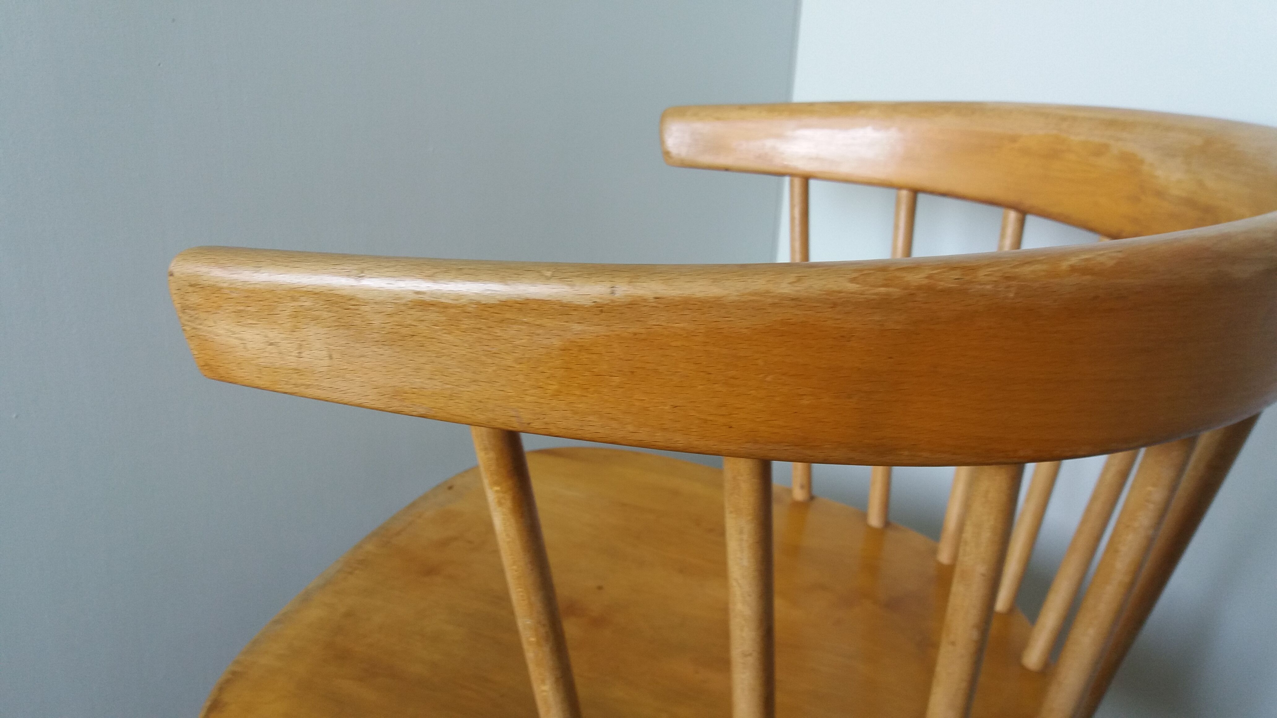 Fauteuil en bois, pieds compas, style scandinave, Baumann ou Thonet