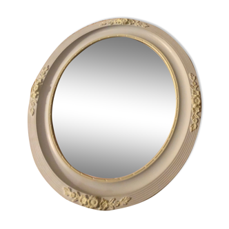 Mirror in carved wood