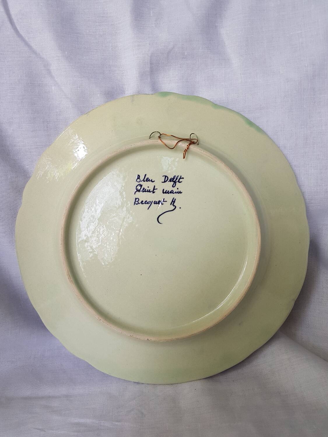Assiette bleue de Delft signée Bequet H peinte à la main