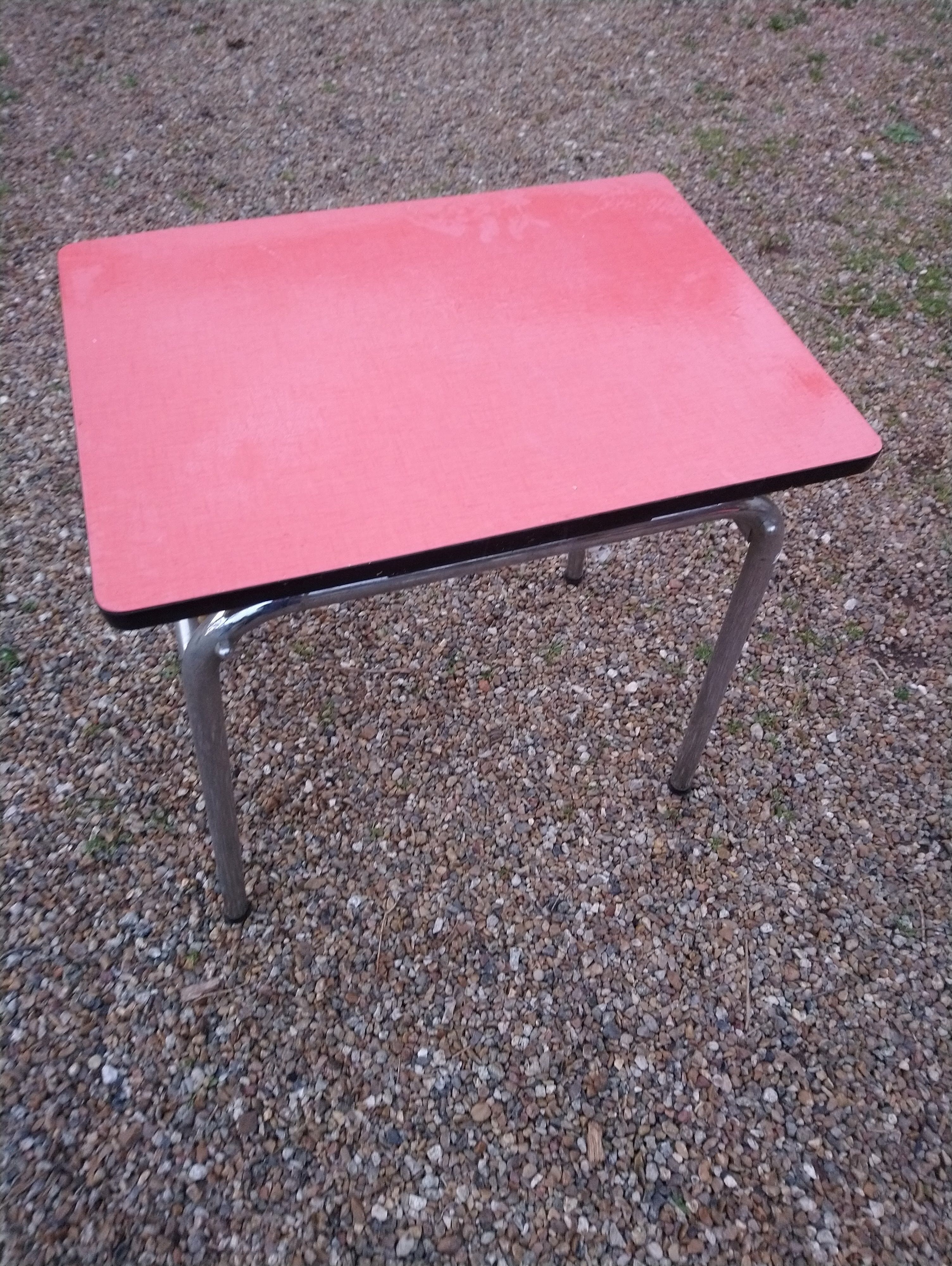 Table red Formica with extensions