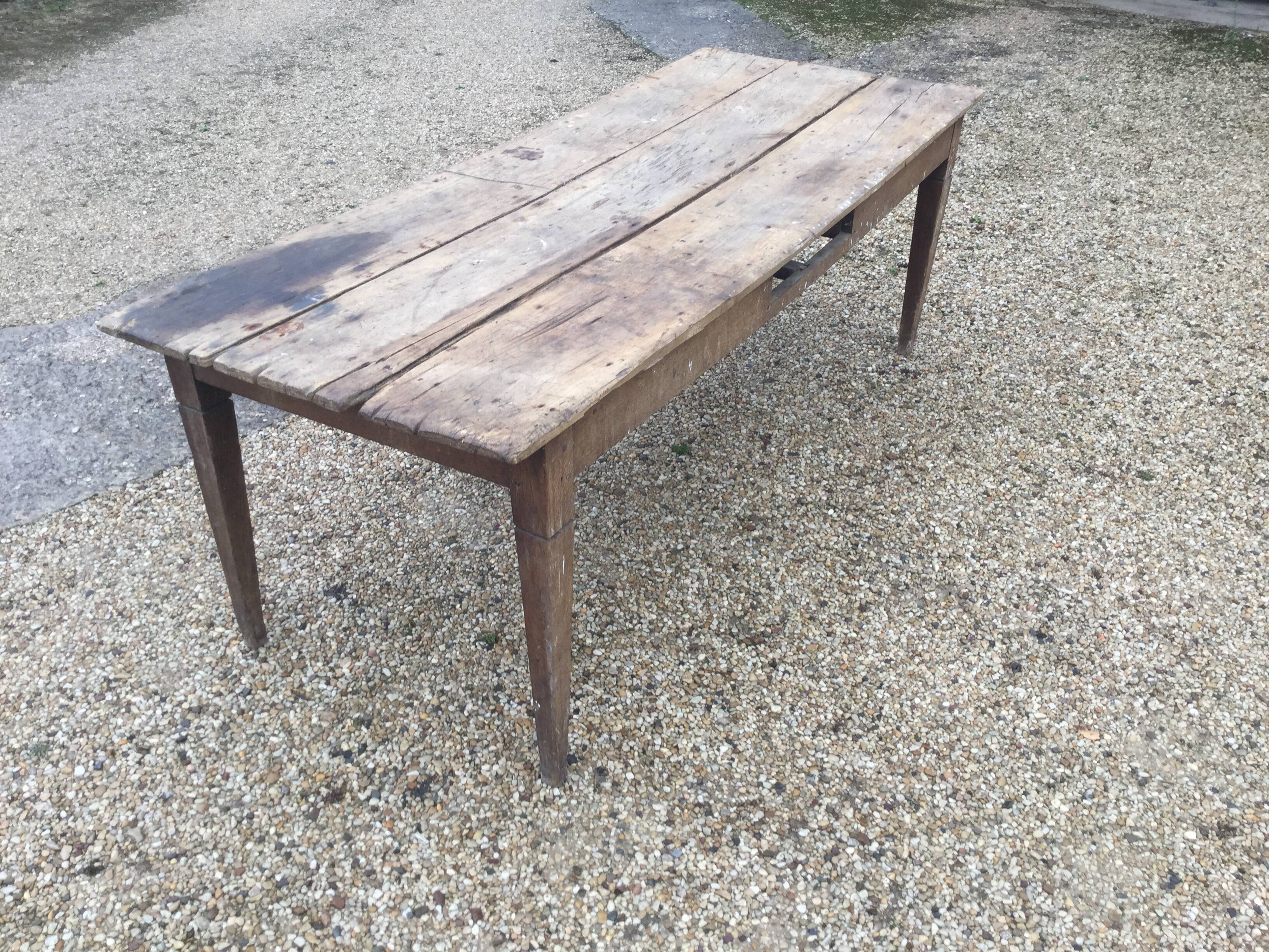 Farm table
