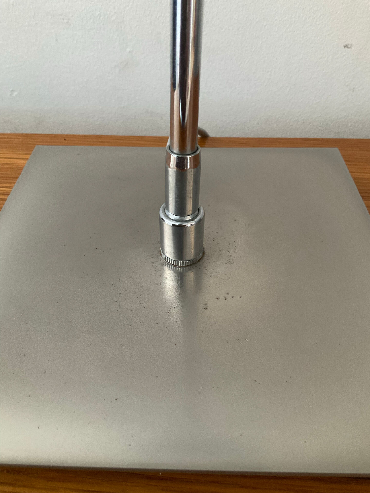 Brushed aluminium design lamp