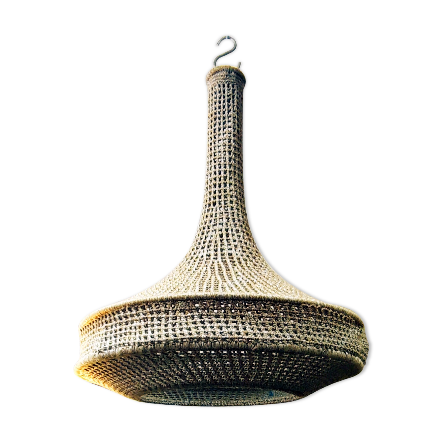 Balloon suspension in cotton thread