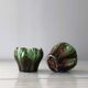 Deux petits cache-pots en majolique française - tasses.