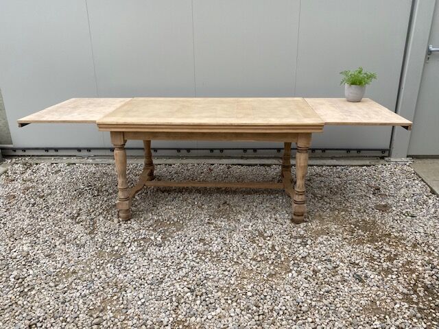 Sanded farmhouse table extension up to 2.54m