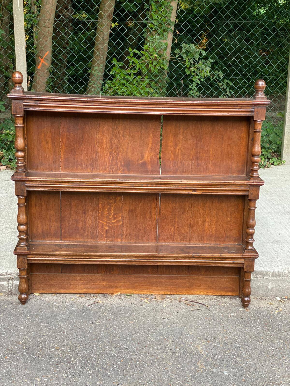 19th-century vintage oak bookshelf.