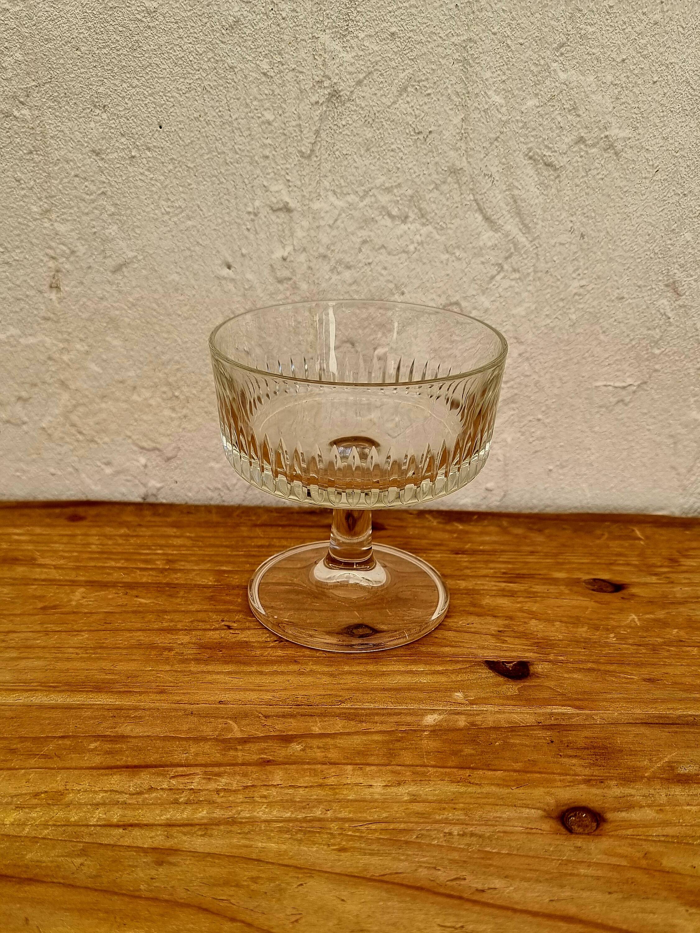 Set of 6 vintage champagne glasses