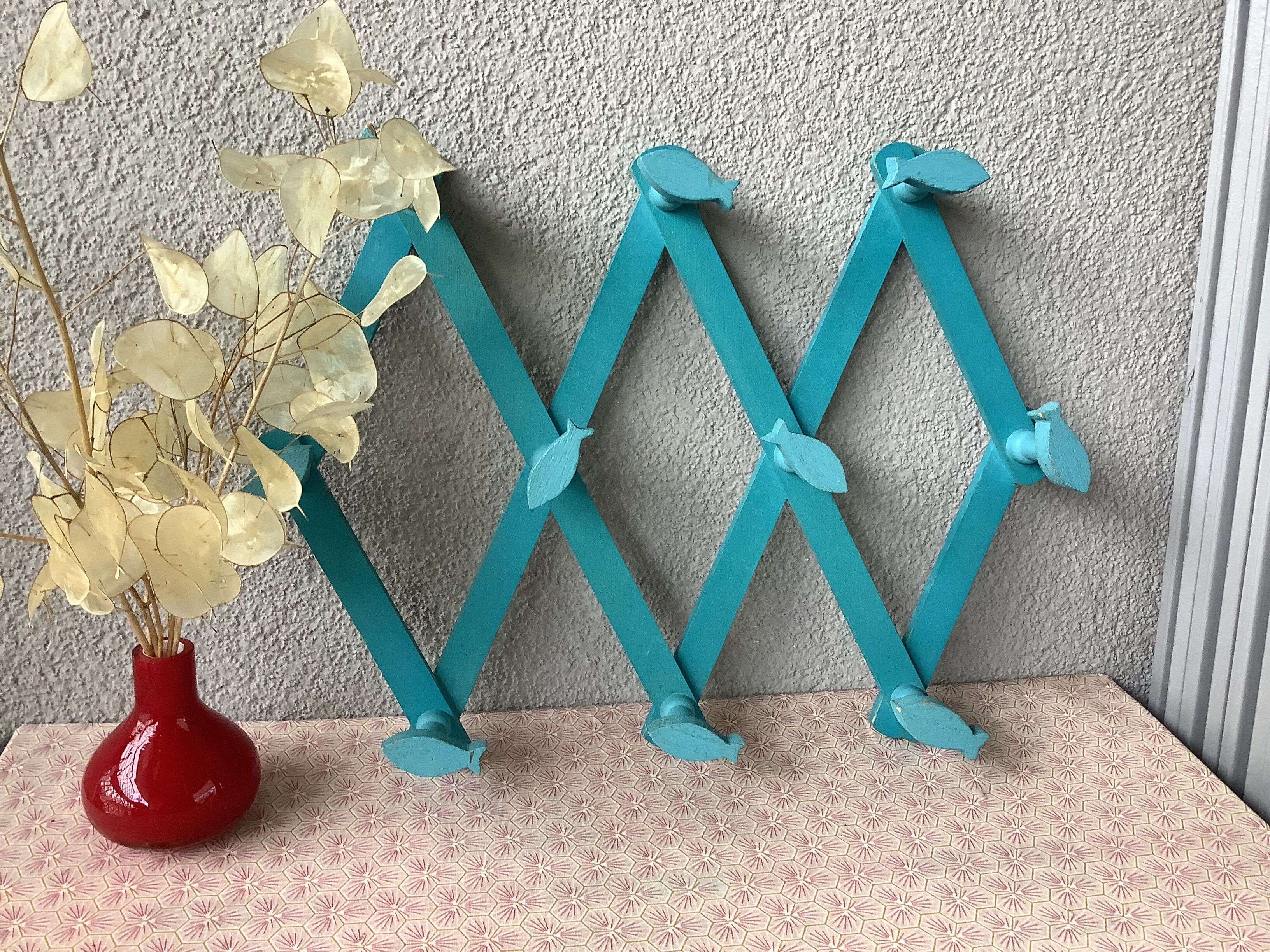 Accordion coat rack - marine decoration