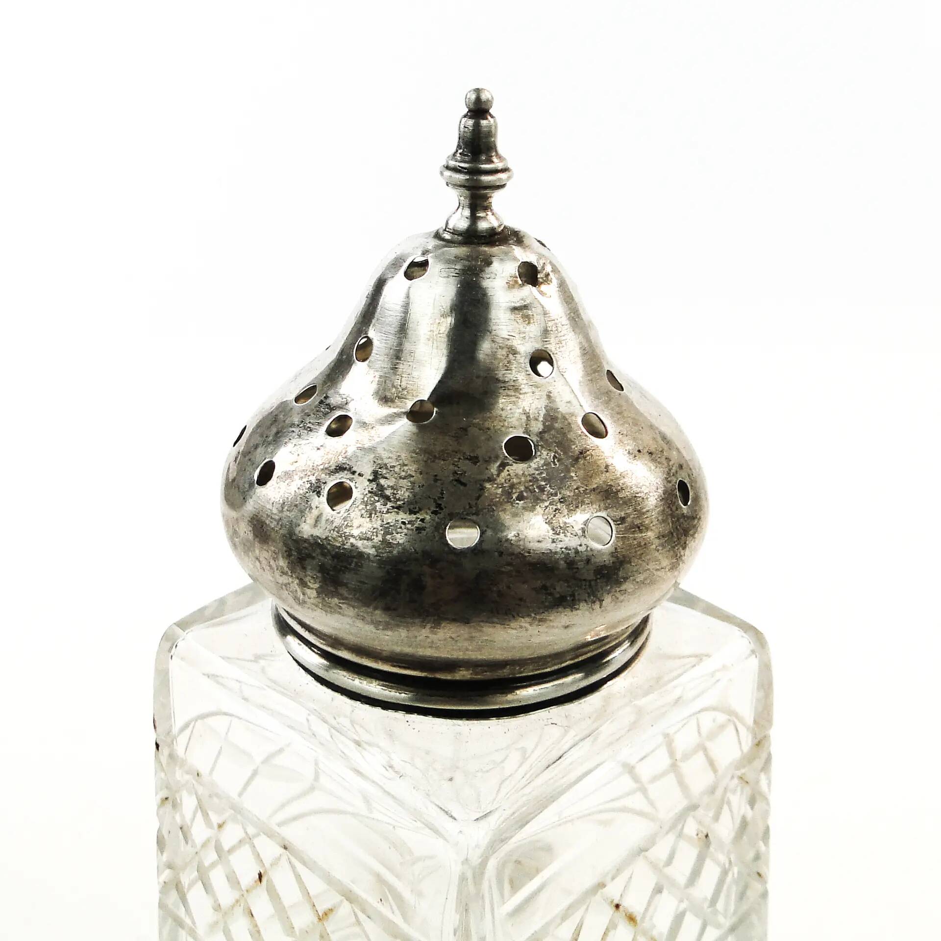 Art Deco sugar bowl, crystal, silver, United Kingdom, early 20th century