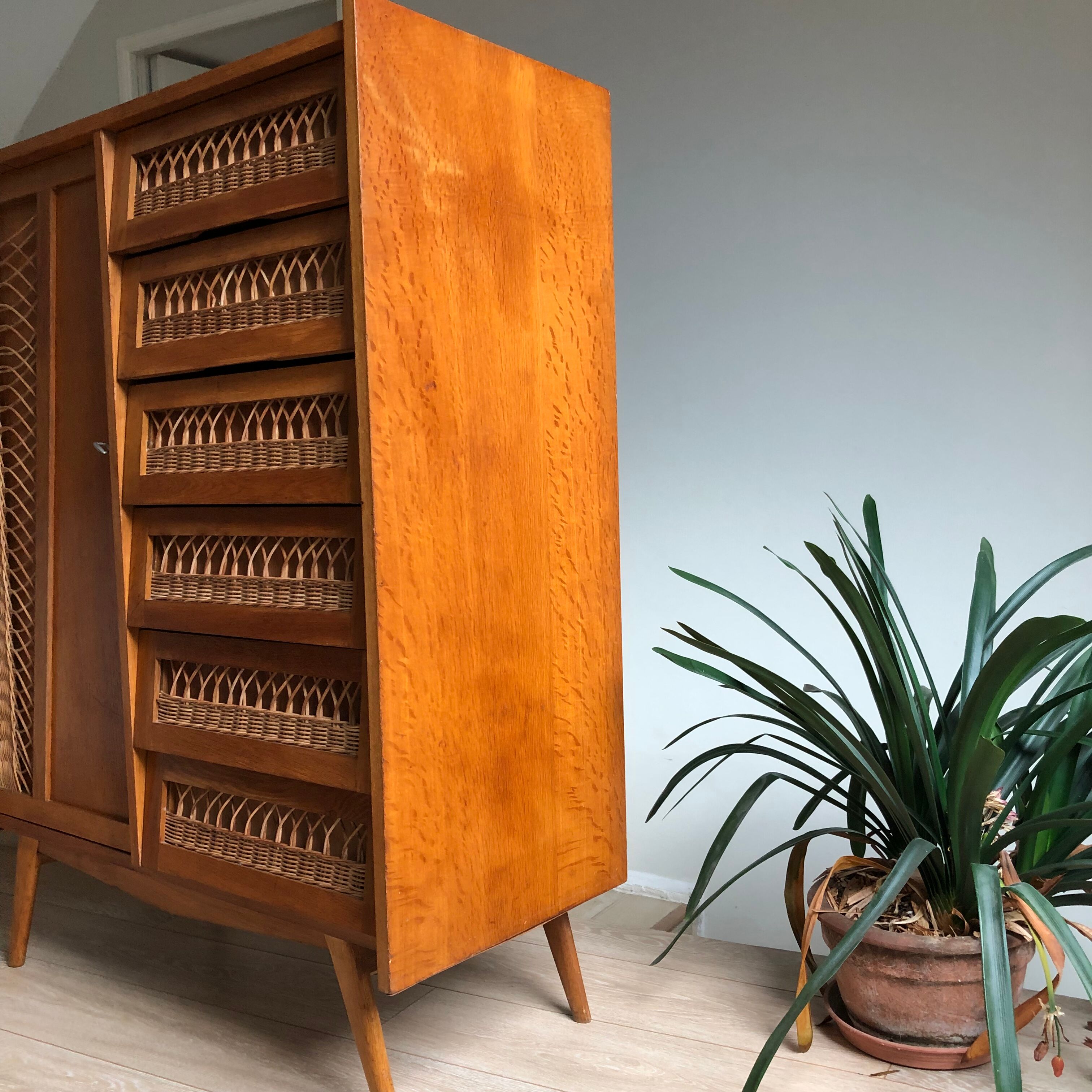 Wood and rattan chest of drawers
