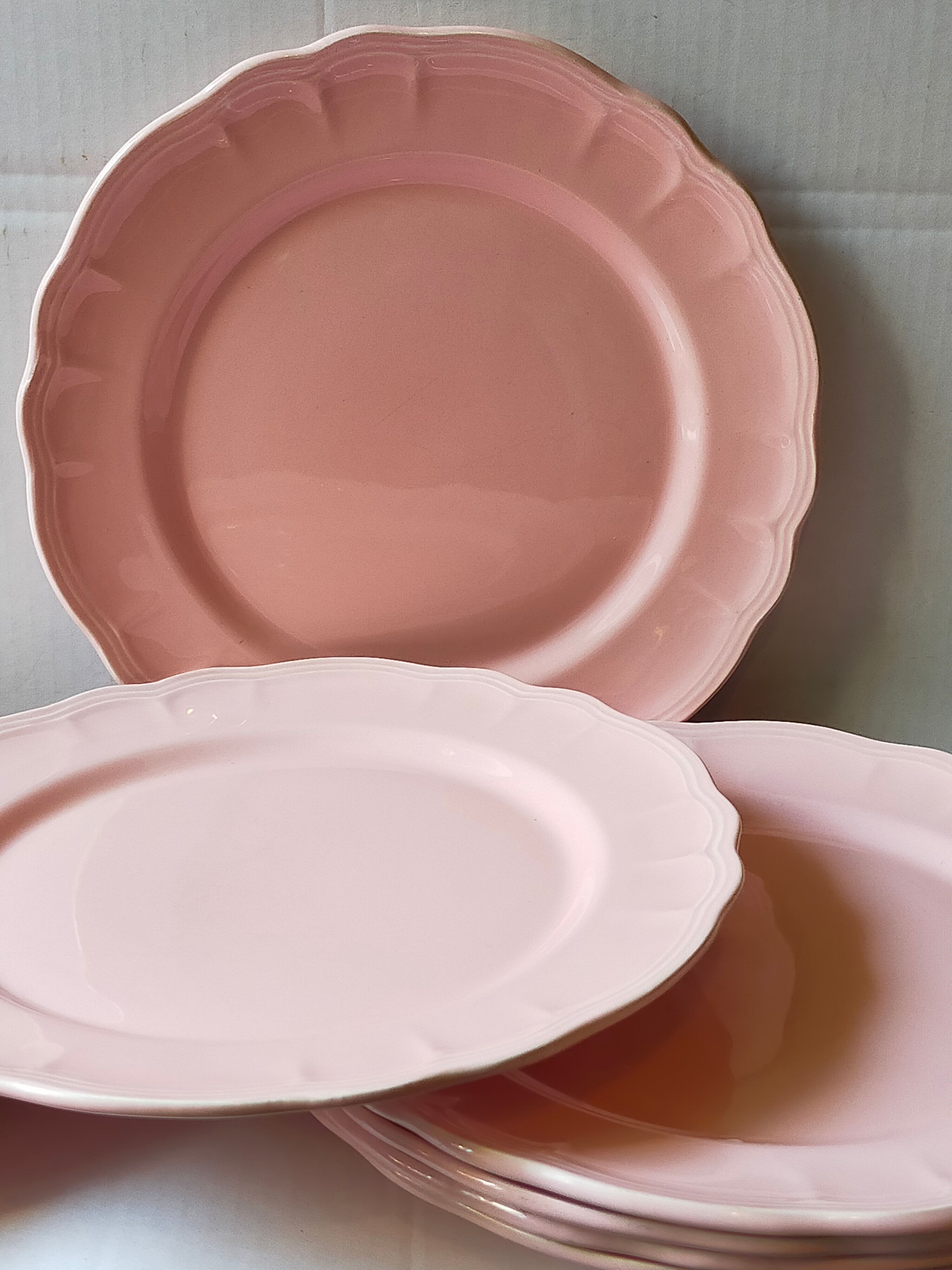 Seven ceramic plates of vintage salins