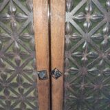 Trypic mirror, with tablet. Velvet and openwork metal braces