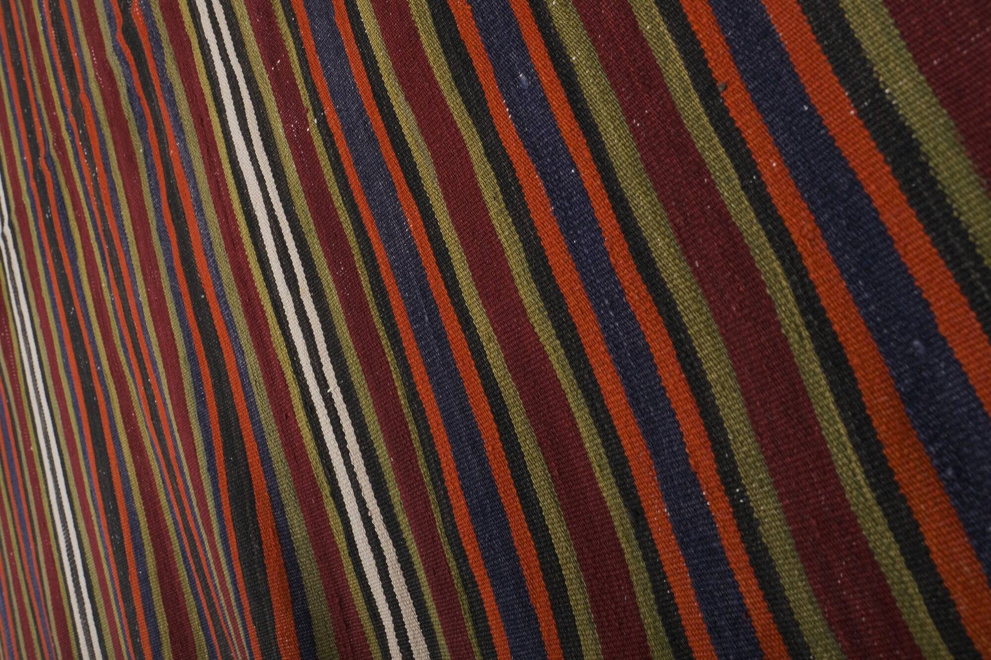 Vintage Turkish kilim, handwoven, 282x325 cm.