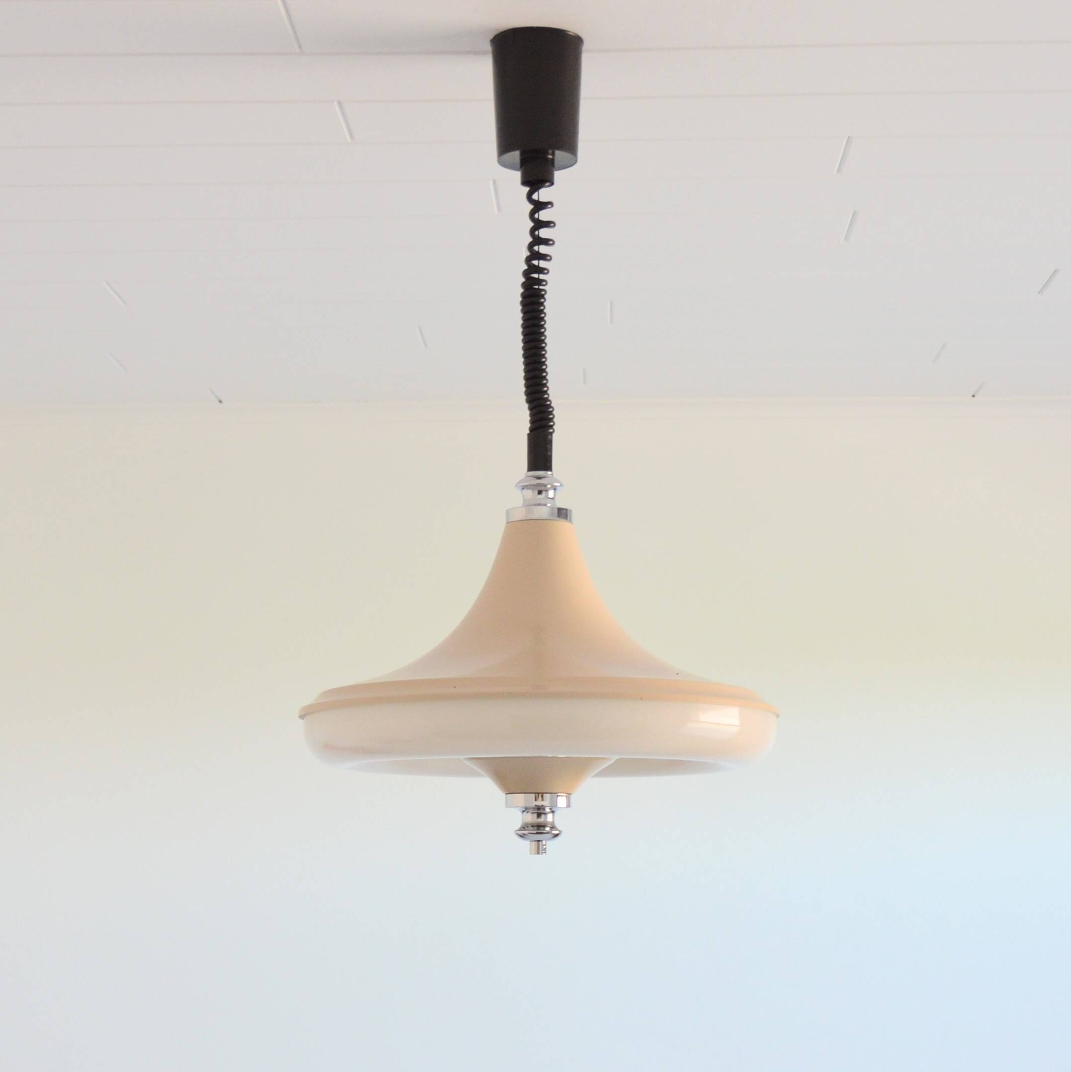 Suspension space age rise and fall / extendable design 1970s