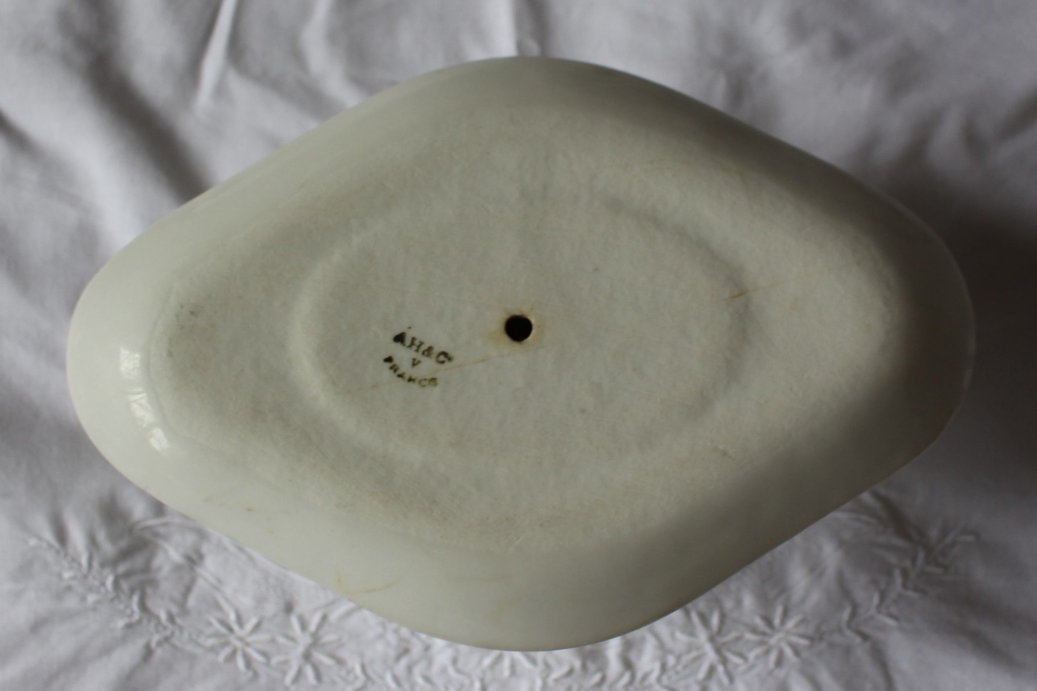 Porcelain sauceboat
