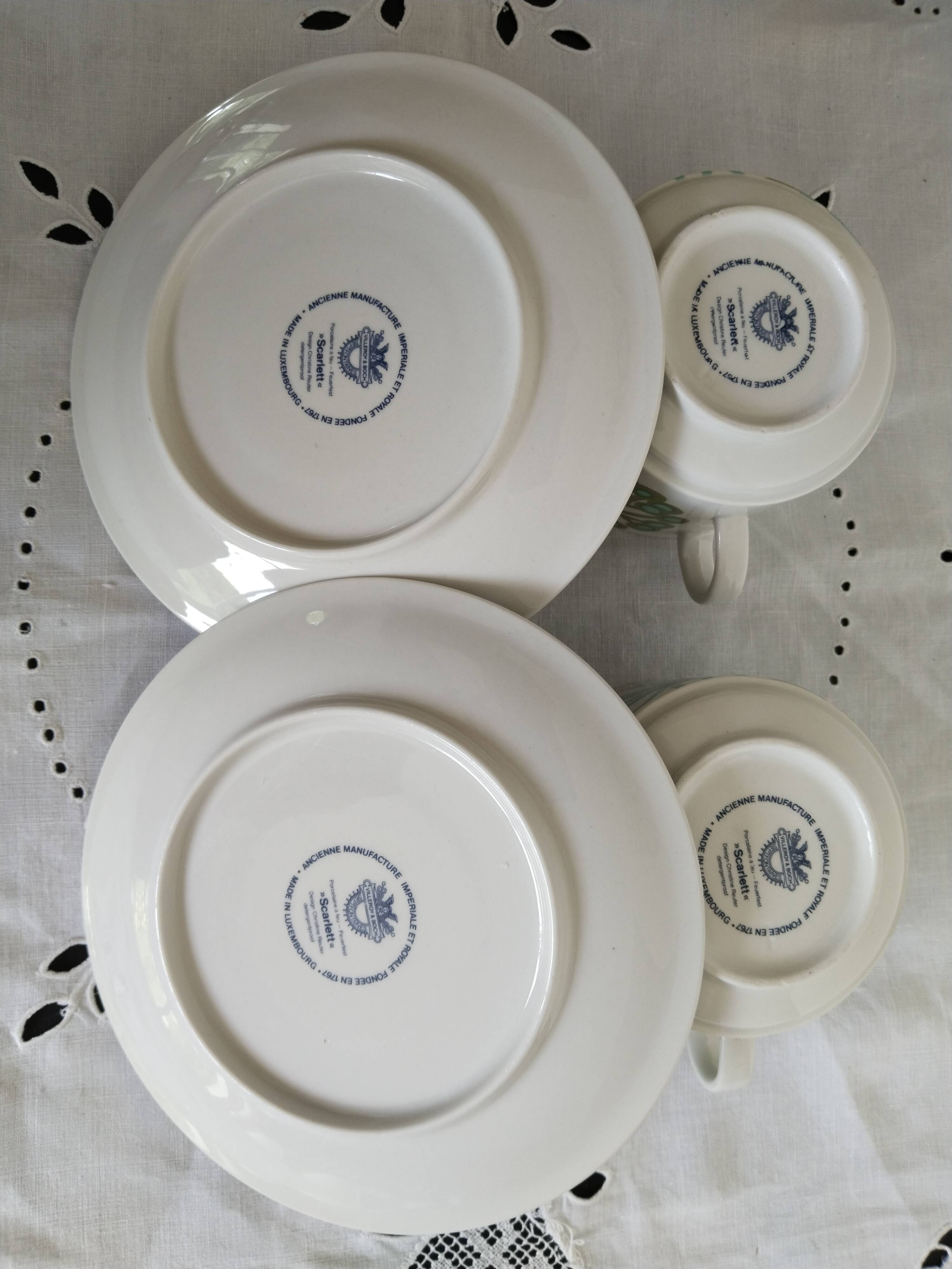 2 Porcelain coffee/tea cups, Villeroy and Boch, Scarlett model