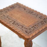 Table guéridon bois sculpté fait à la main, table basse moulurée vintage, table pieds griffe