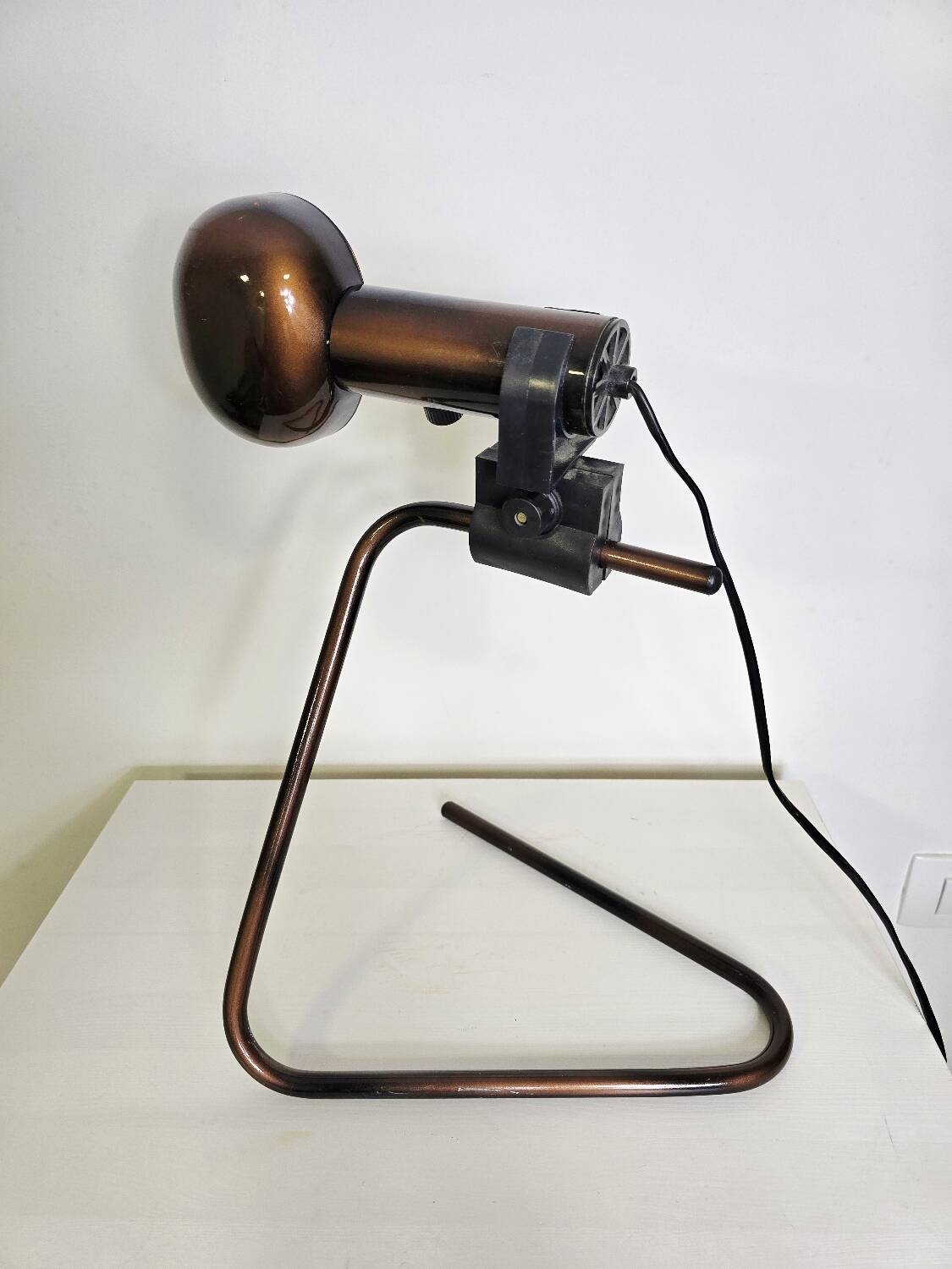 Lampe de table ajustable en bronze des années 80