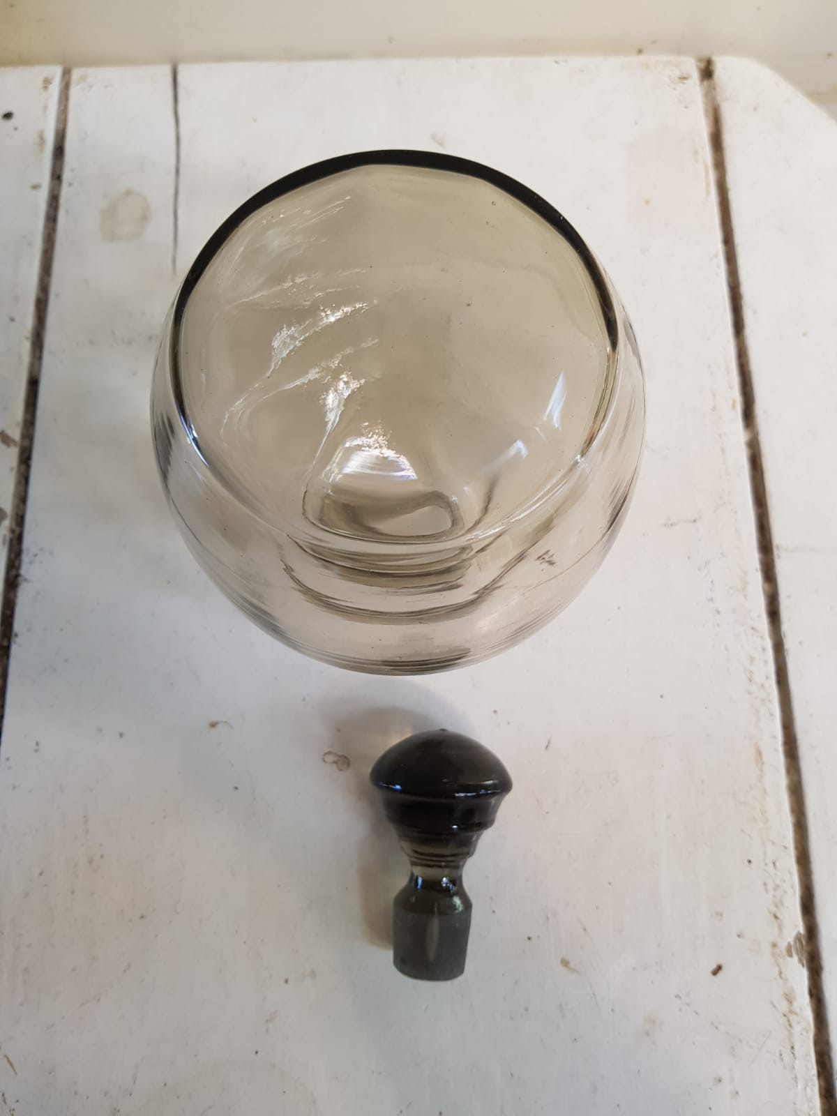 Old deco carafe art service & 12 smoked glass glasses vintage table art