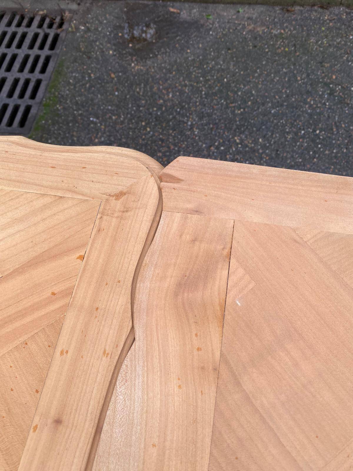 Louis XV extendable dining table from the 20th century, renovated in cherry wood, 250cm.