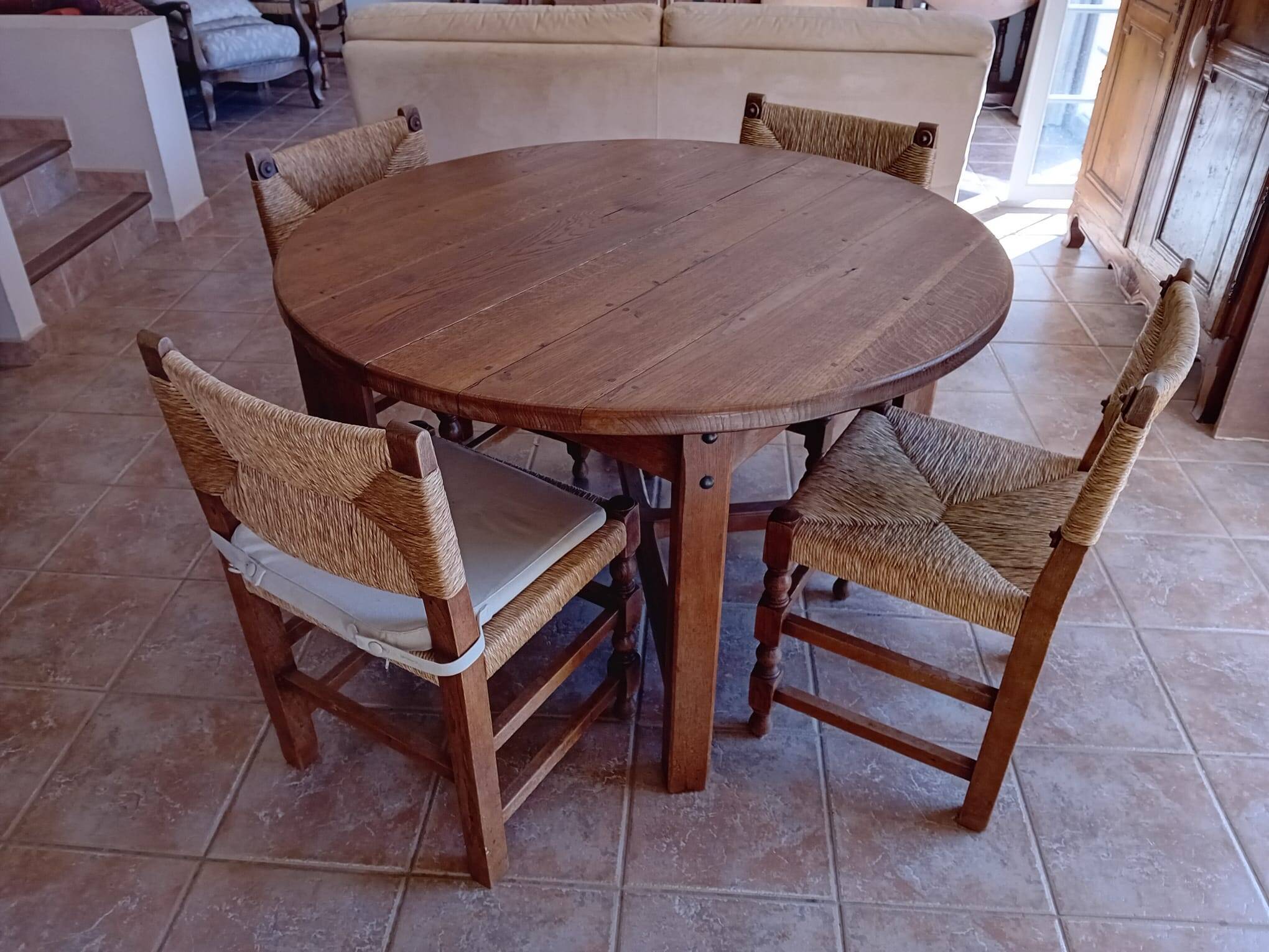Oak table