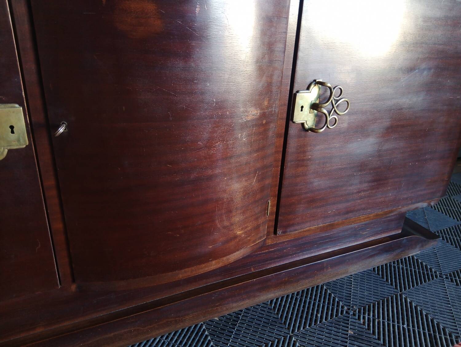 Art Deco sideboard with 3 doors