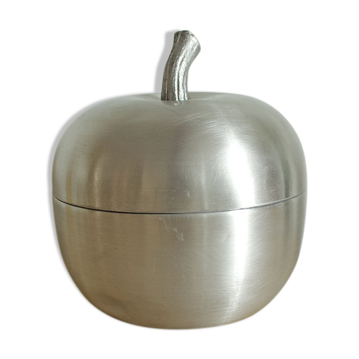 Vintage ice cube apple