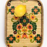 1970s floral patterned tray in rattan and plastic