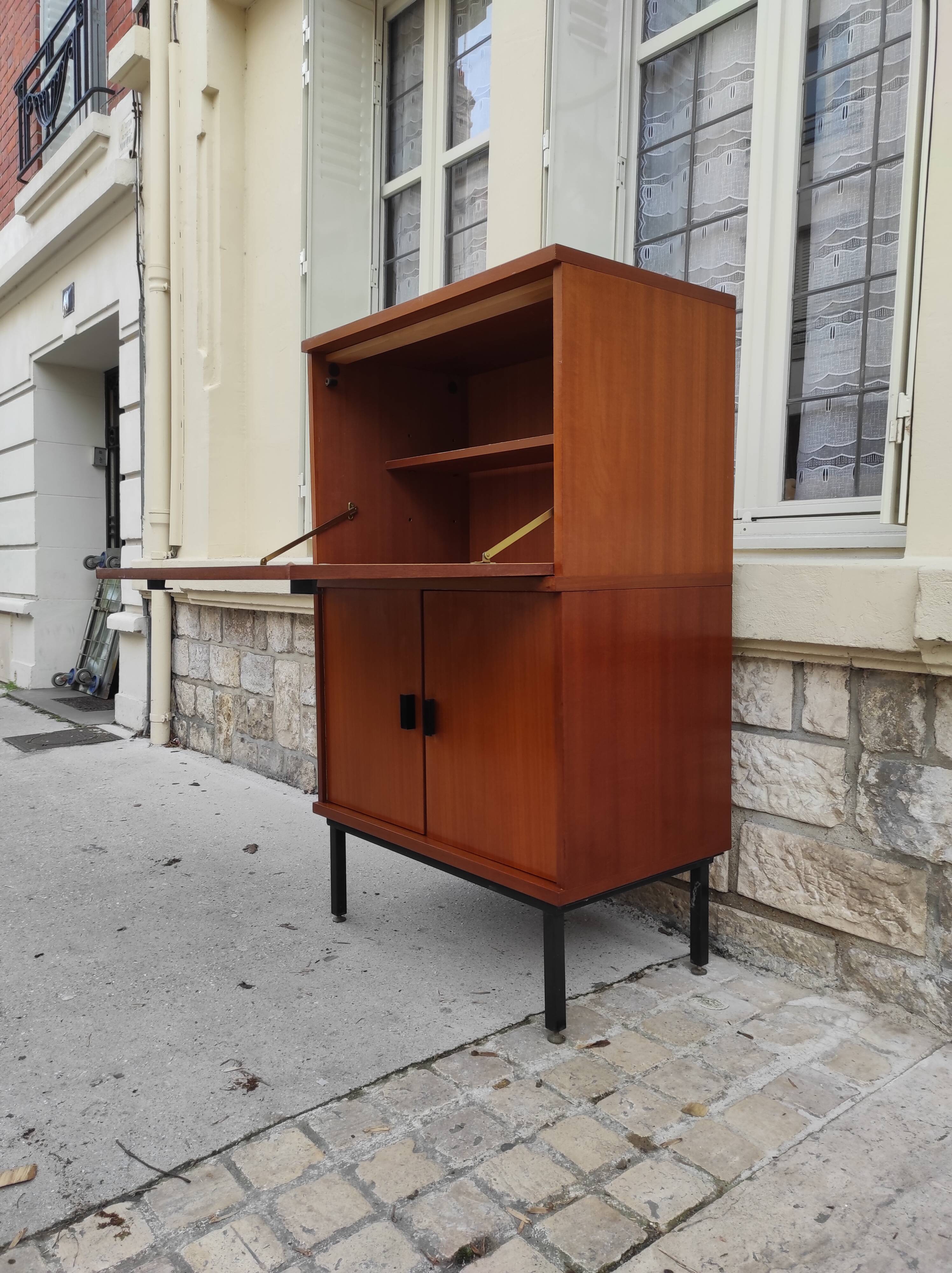 Secrétaire années 60