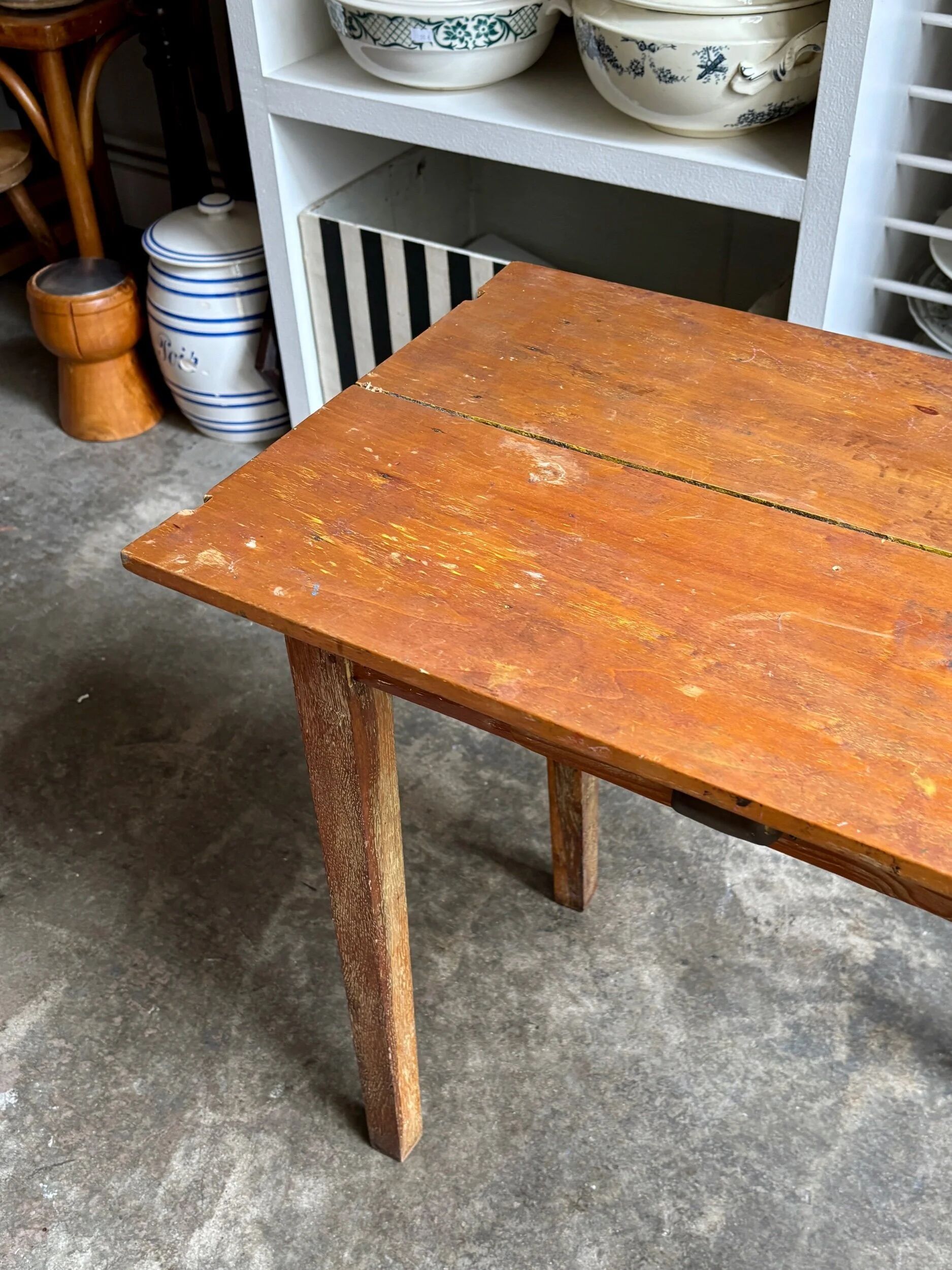 Fischel children's chair in curved wood and desk with 1 drawer