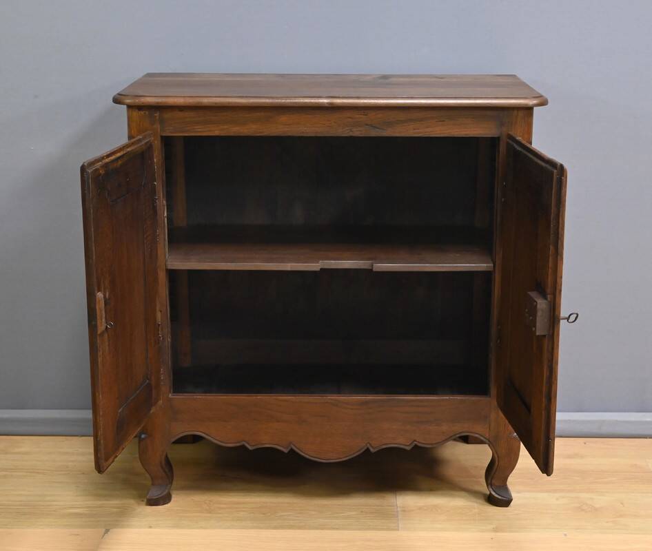 Solid oak sideboard, Louis XV style – Mid-19th century