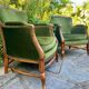 Paire de fauteuils vintage en bois massif et velours vert
