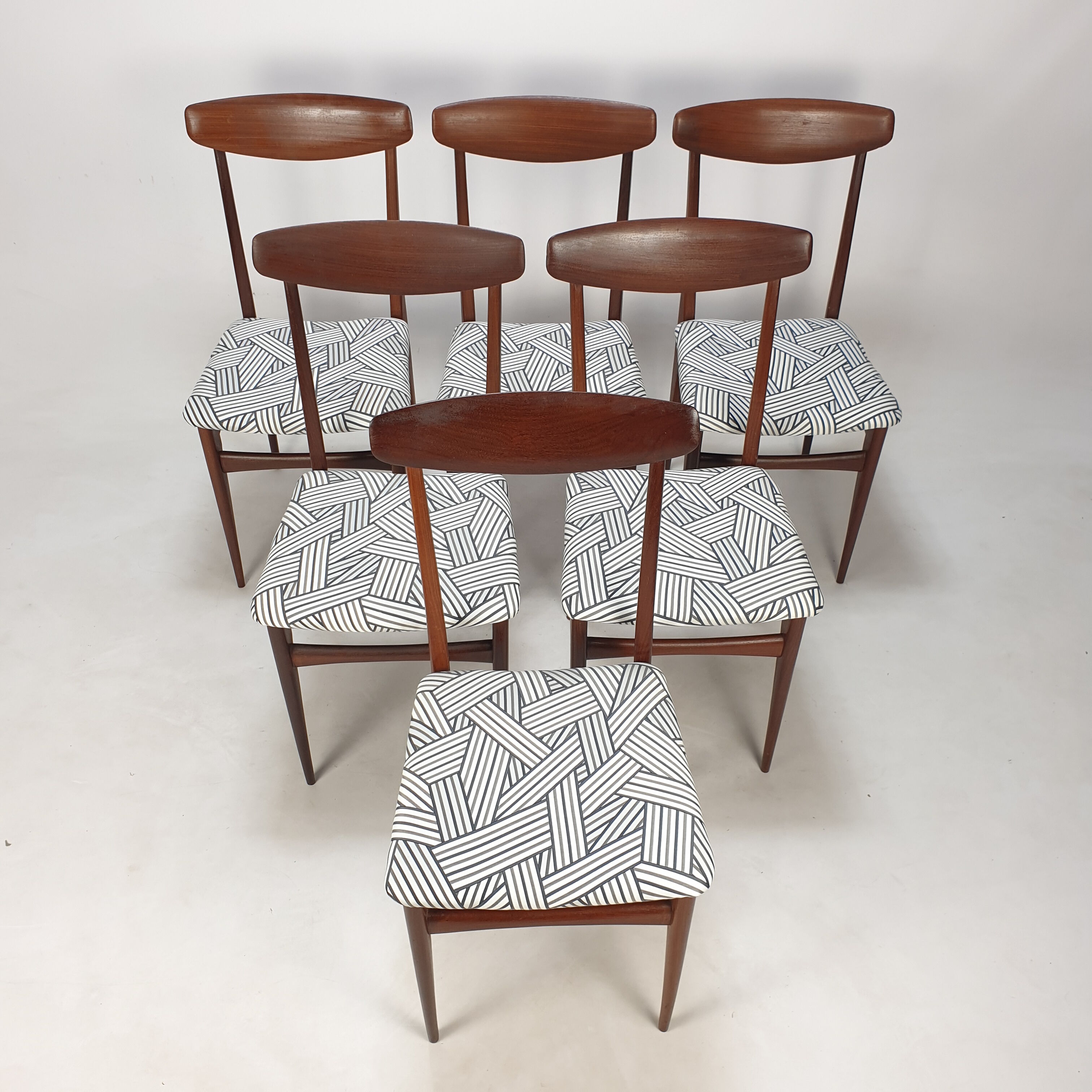 Set of 6 Mid Century Italian Teak Dining Chairs, 1950s