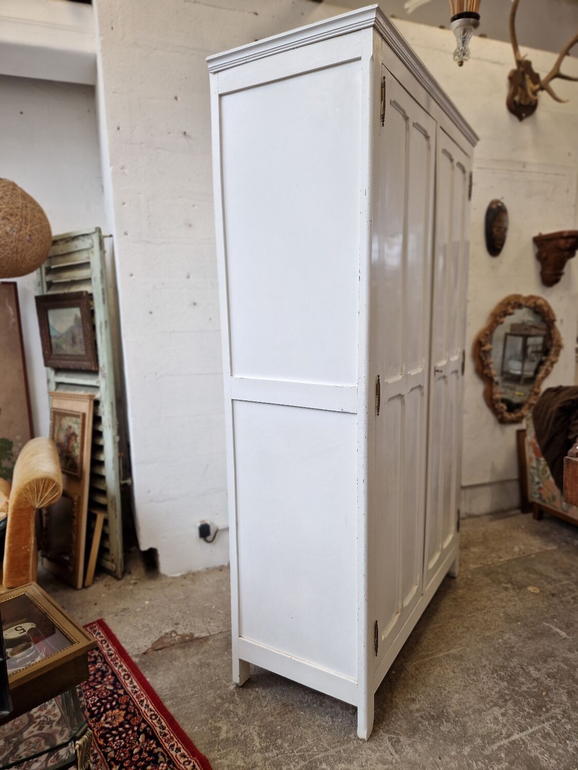 Parisian cabinet