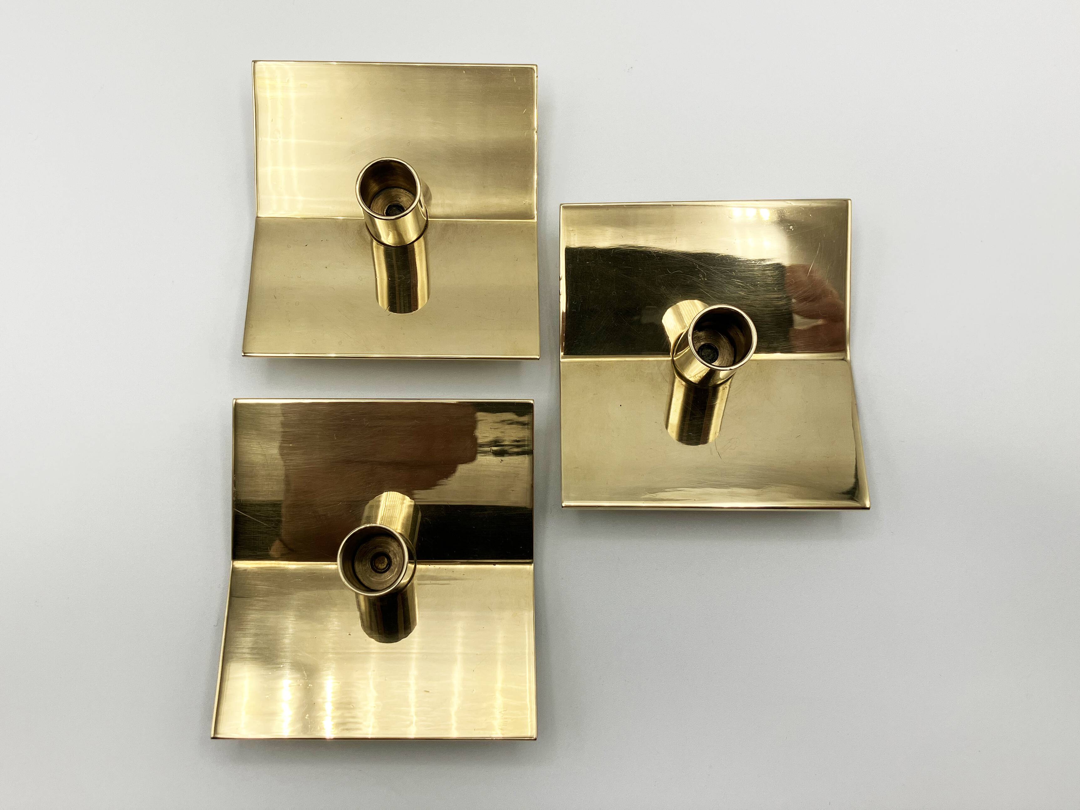 3 “Profile” candlesticks no. 70 in brass • Design Pierre Forssel for Skultuna Éditions • 1960