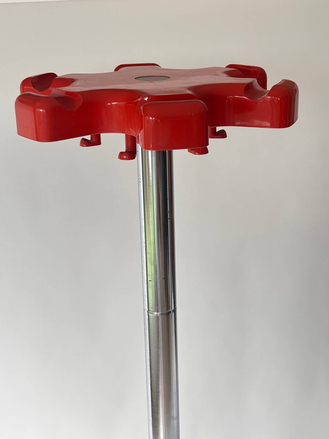 VIP coat rack Roberto Lucchi and Paolo Orlandini for Velca, 1970