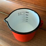 Enamelled sheet metal pitcher