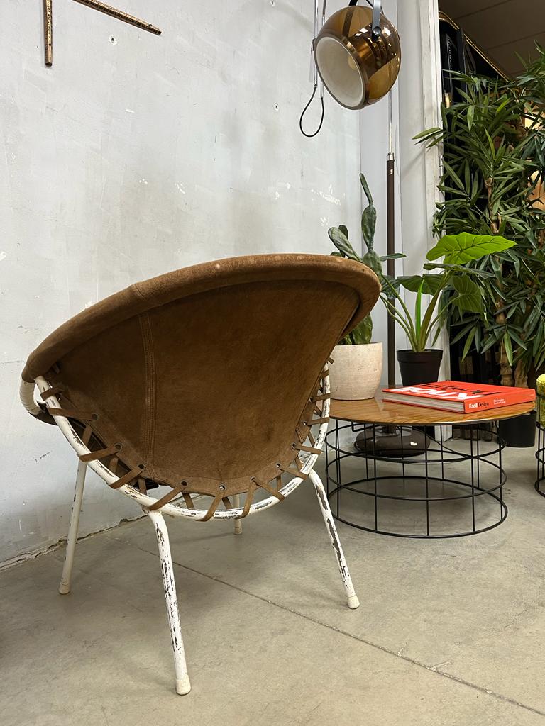 Vintage balloon chair easy chairs Lusch & Co beige