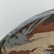 Coupe en terre mêlée d'Apt – Signée Bernard – Décor marbré polychrome