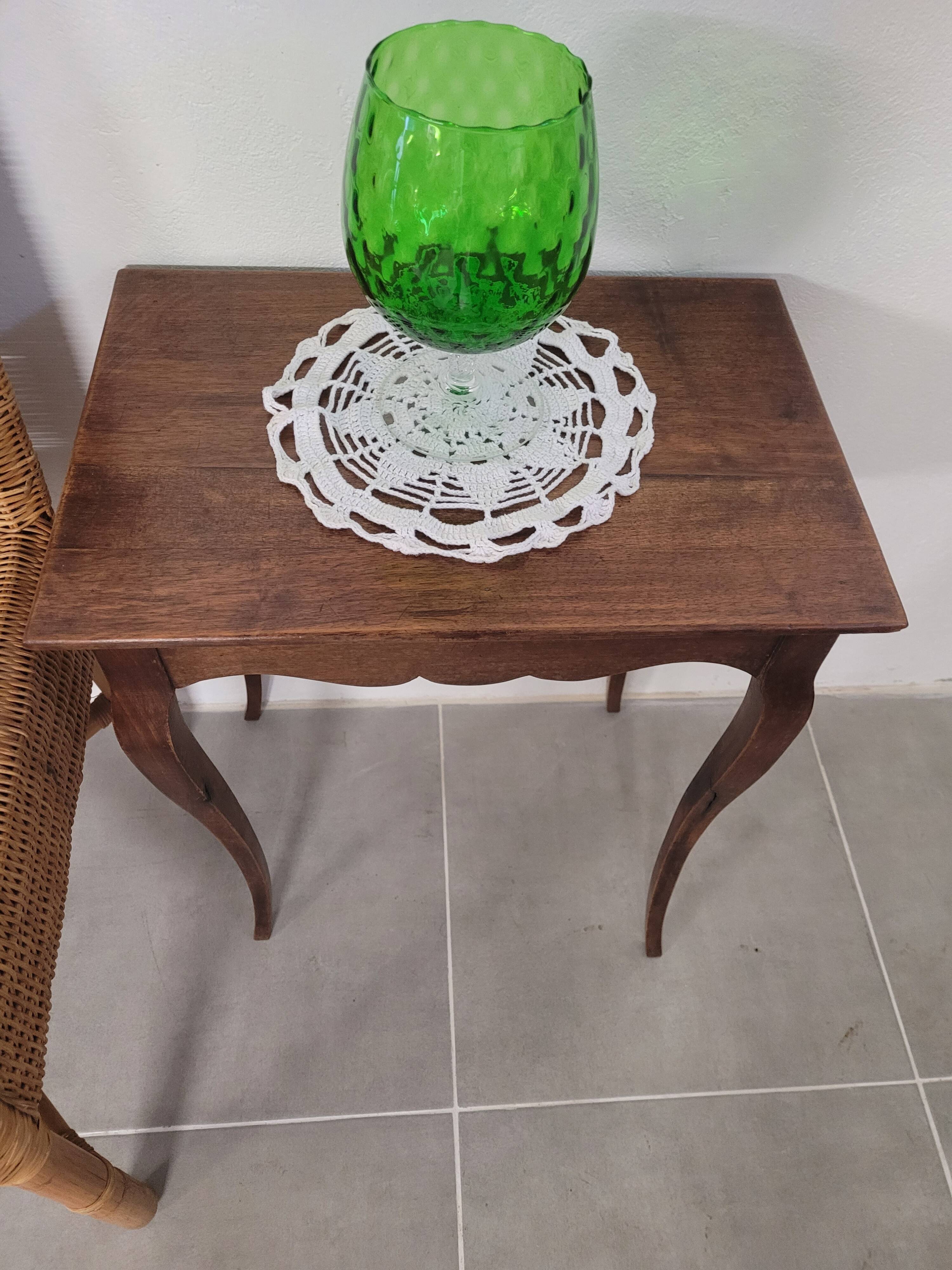 SMALL CONSOLE IN MASSIVE CHENE.