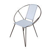 Fauteuil relax en métal noir et cannage plastique blanc