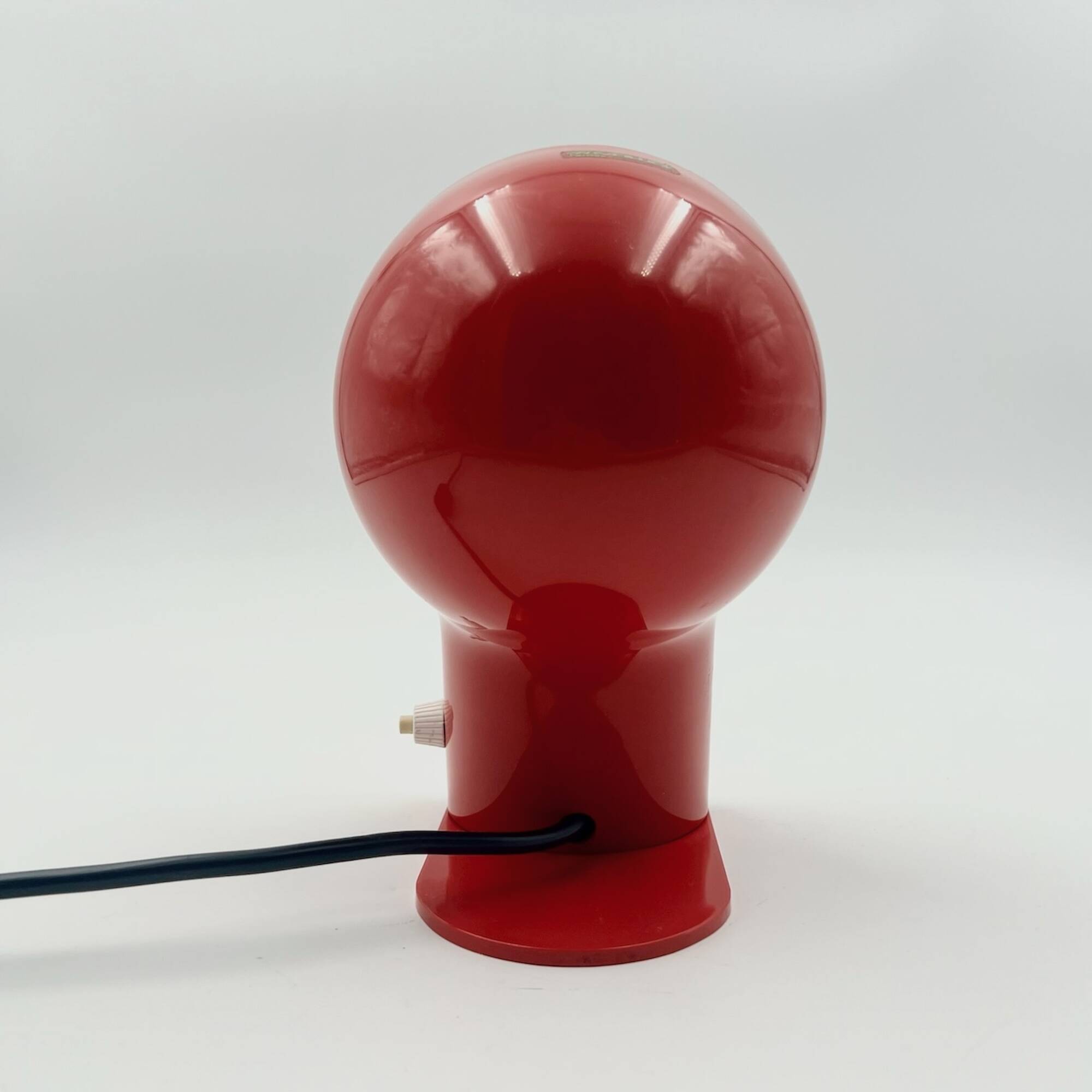 Iconic lamp panda by ambrogio pozzi for harveiluce – 70s design plastic table lamp